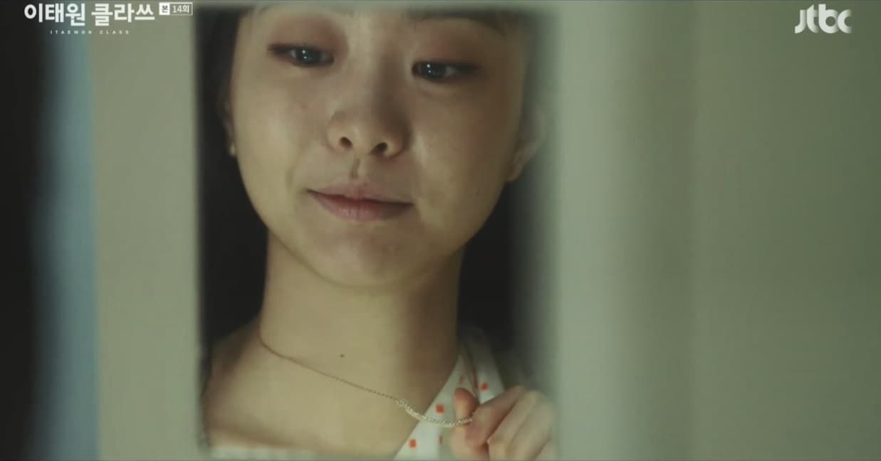 金多美收到朴敘俊以Tiffany T Smile項鍊表達愛意的禮物。(Tiffany & Co.提供)