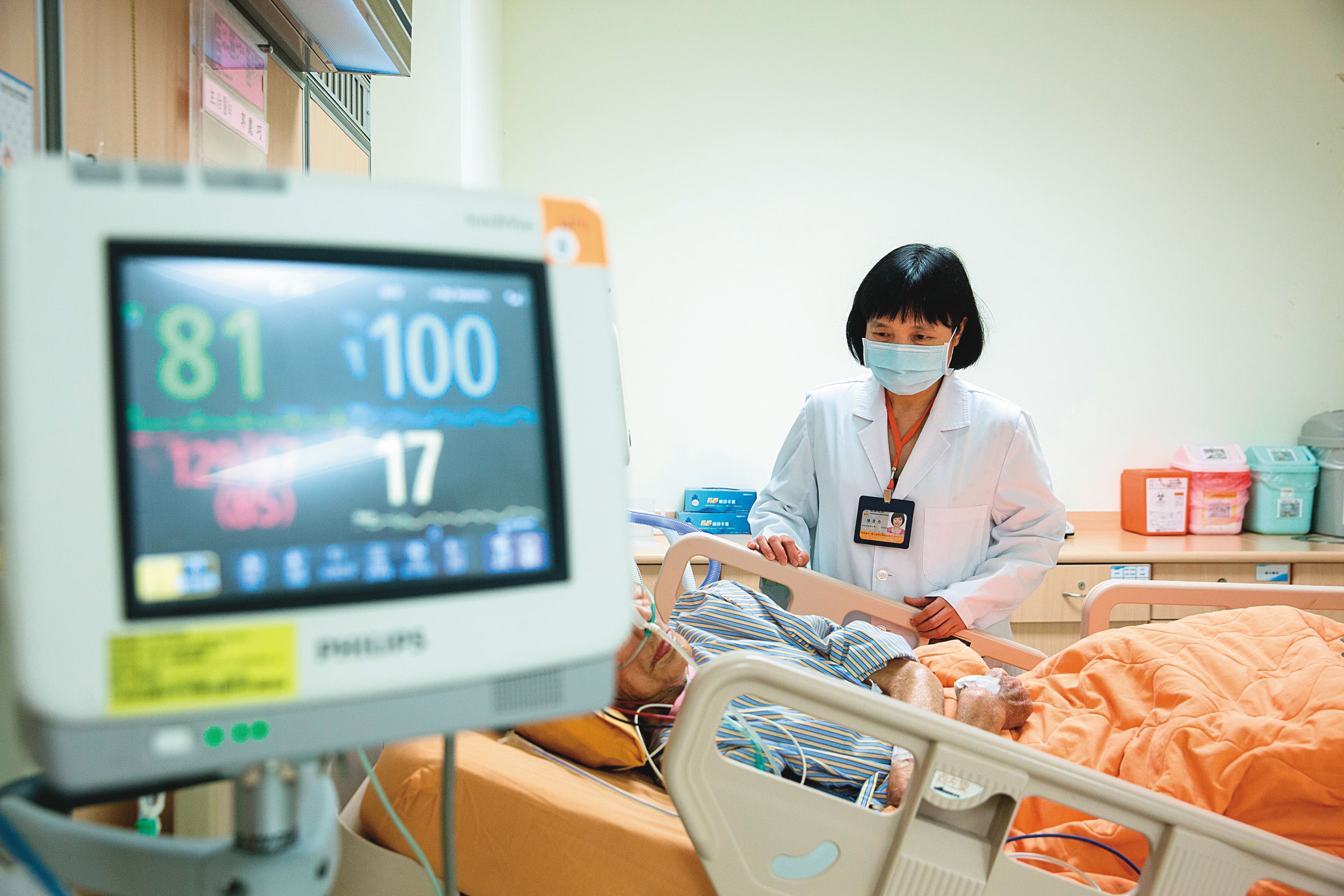 陳秀丹對台灣有信心，但也呼籲政府藉機為台灣的健保制度好好健檢，「台灣健保全世界都羨慕，保費低品質高，是壓榨醫護人員的結果。」