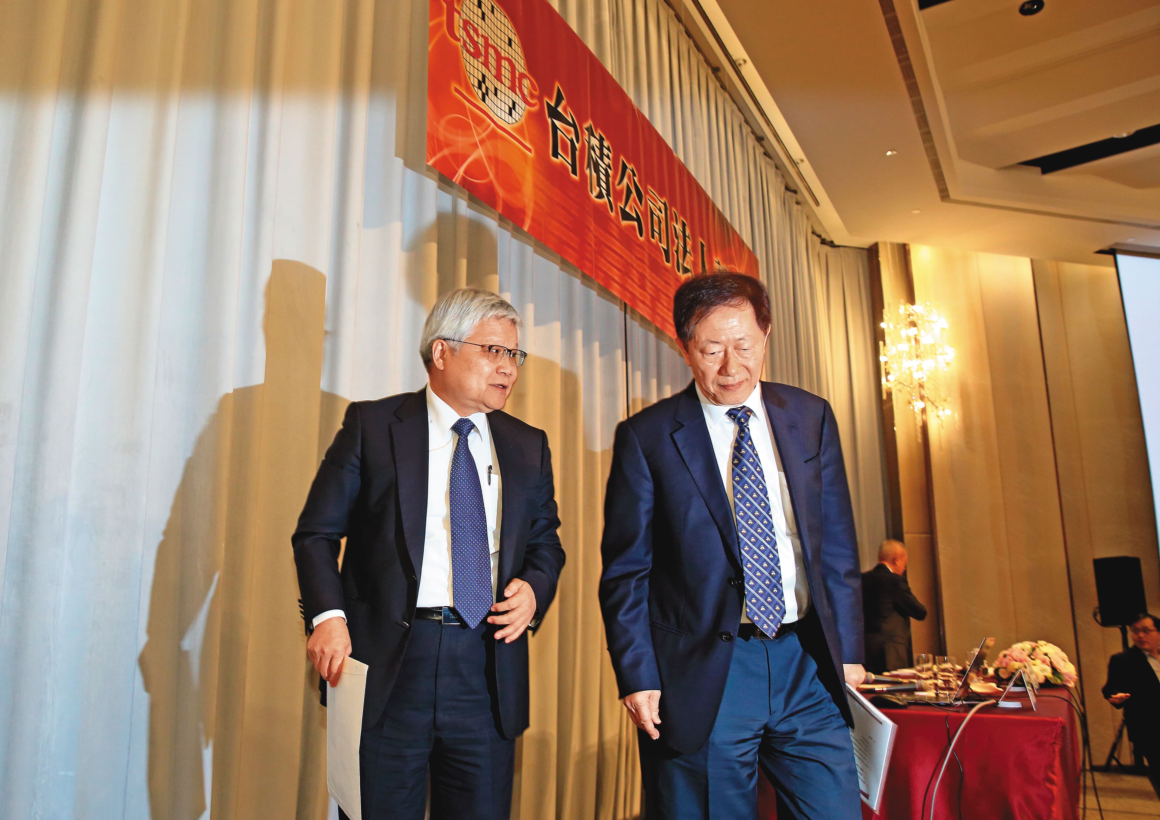 雖然外資大賣台積電,但因台積電體質佳,吸引5大壽險公司進場接手。