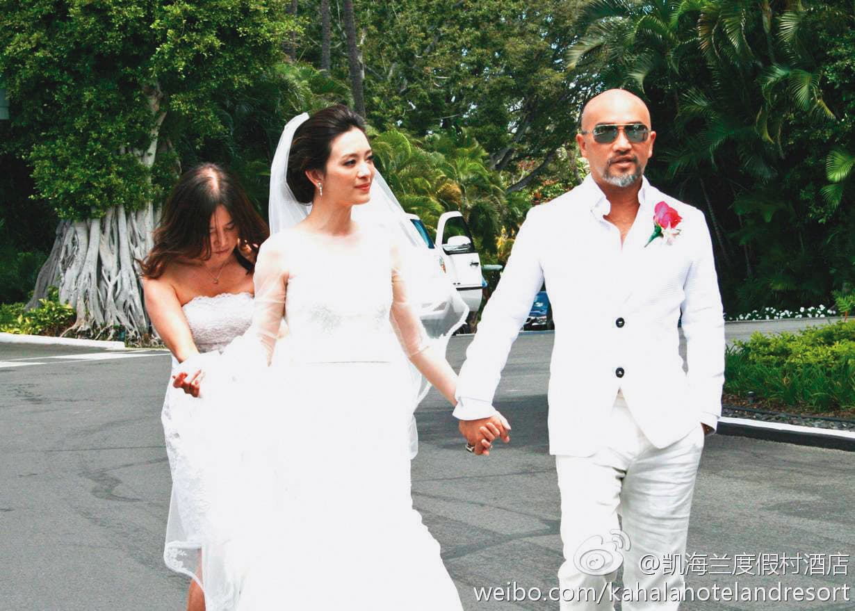辛龍與劉真在夏威夷歐胡島完成婚禮。(翻攝自凱海藍渡假村微博)