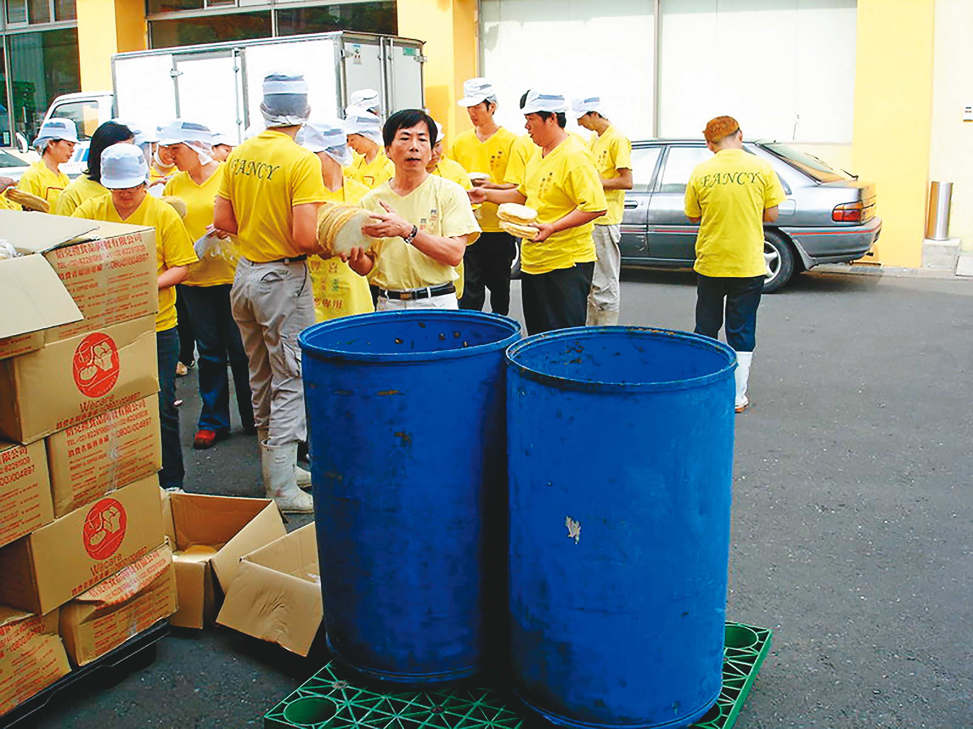 2006年發現販售的蛋皮發霉,廖憲平回收蛋皮、買回蛋糕,與員工一起銷毀。