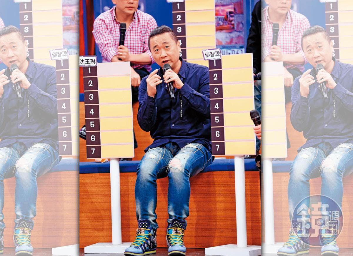 闖盪演藝圈逾30年，曾四度以《全民最大黨》獲金鐘主持人提名的邰智源，2014年起轉戰網路平台後，成為成功的YouTuber。