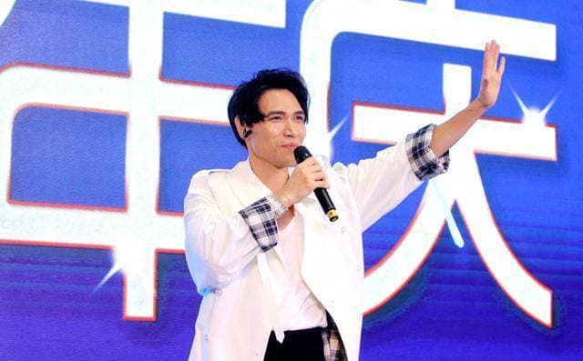 林宥嘉和蕭敬騰擔任導師的《聲林之王》,一直想網羅楊宗緯和2人合體,卻被賞了閉門羹。(翻攝自楊宗緯臉書)
