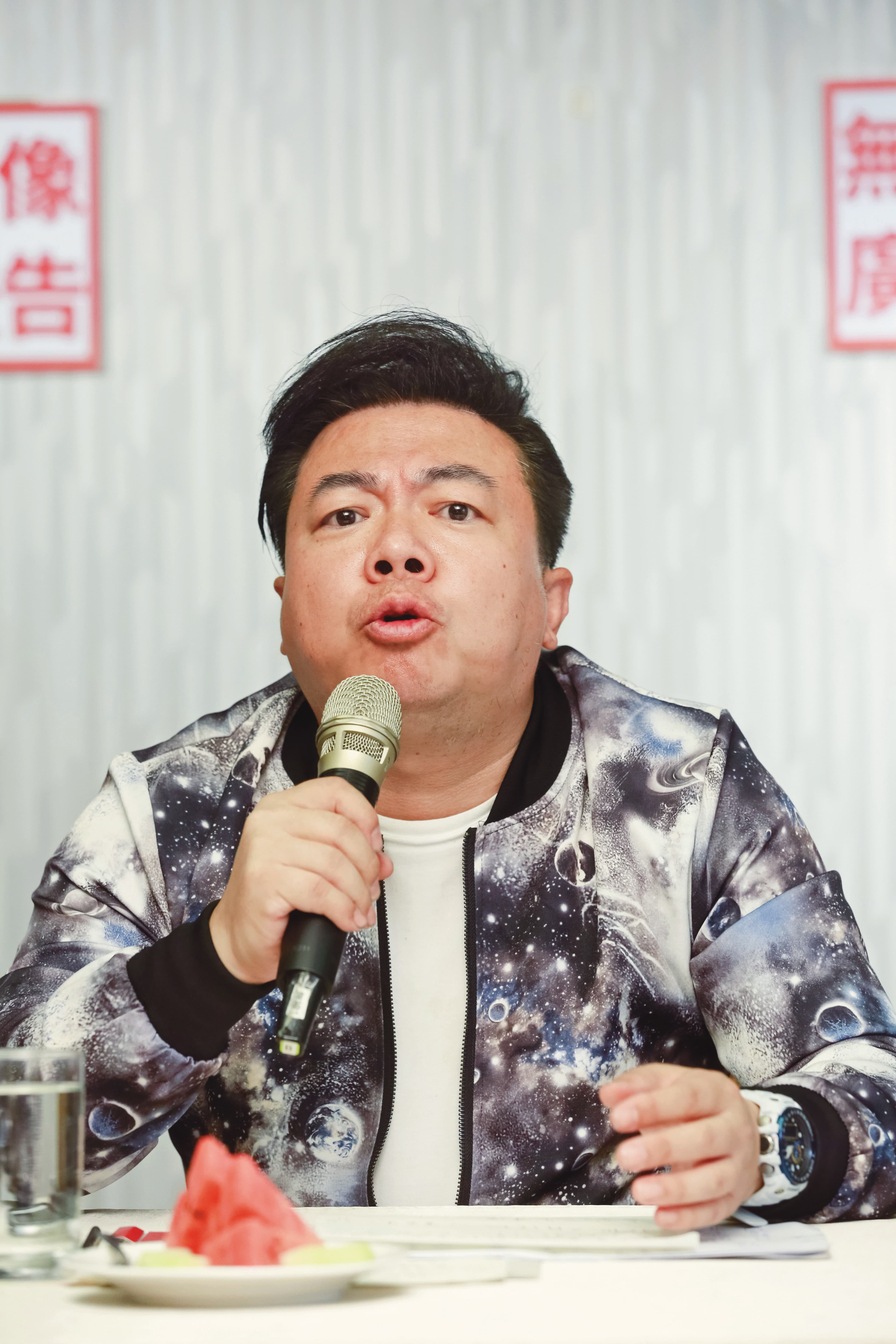 對於離婚爭產,董至成的態度堅決,而且過往「男主外女主內」的觀念相當強硬,一直強調老婆過去20年都「沒工作」。