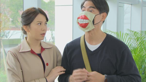 賴慧如表示,每次和翁家明一起讀本都會笑到肚子痛,翁家明常常會在拍戲現場神來一筆加台詞。(民視提供)