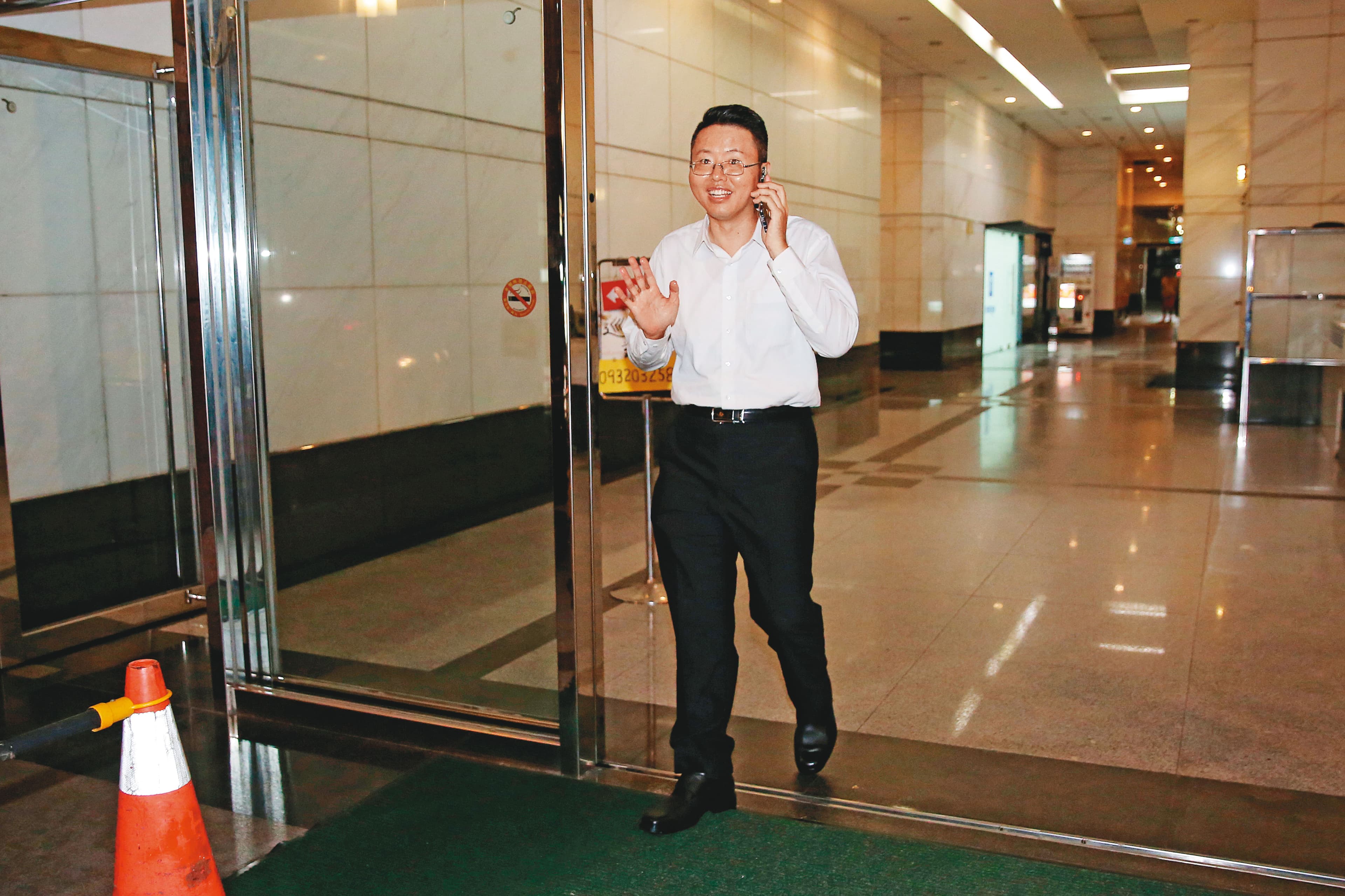 台北市議員徐立信(圖)協助警方與豪宅管委會協調,終於破獲職業賭場。