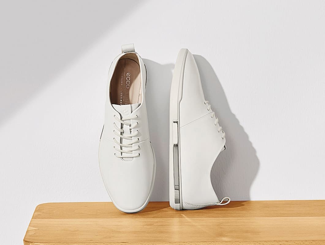 SIMPIL簡約系列小白鞋 NT$6,380（ECCO提供）