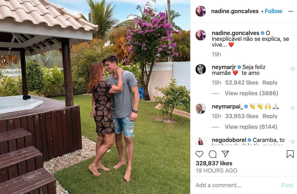 內馬爾的媽媽娜汀在IG貼出與男友蒂亞戈合照，內馬爾與她的前夫都留言祝福。（截圖自娜汀IG） 3