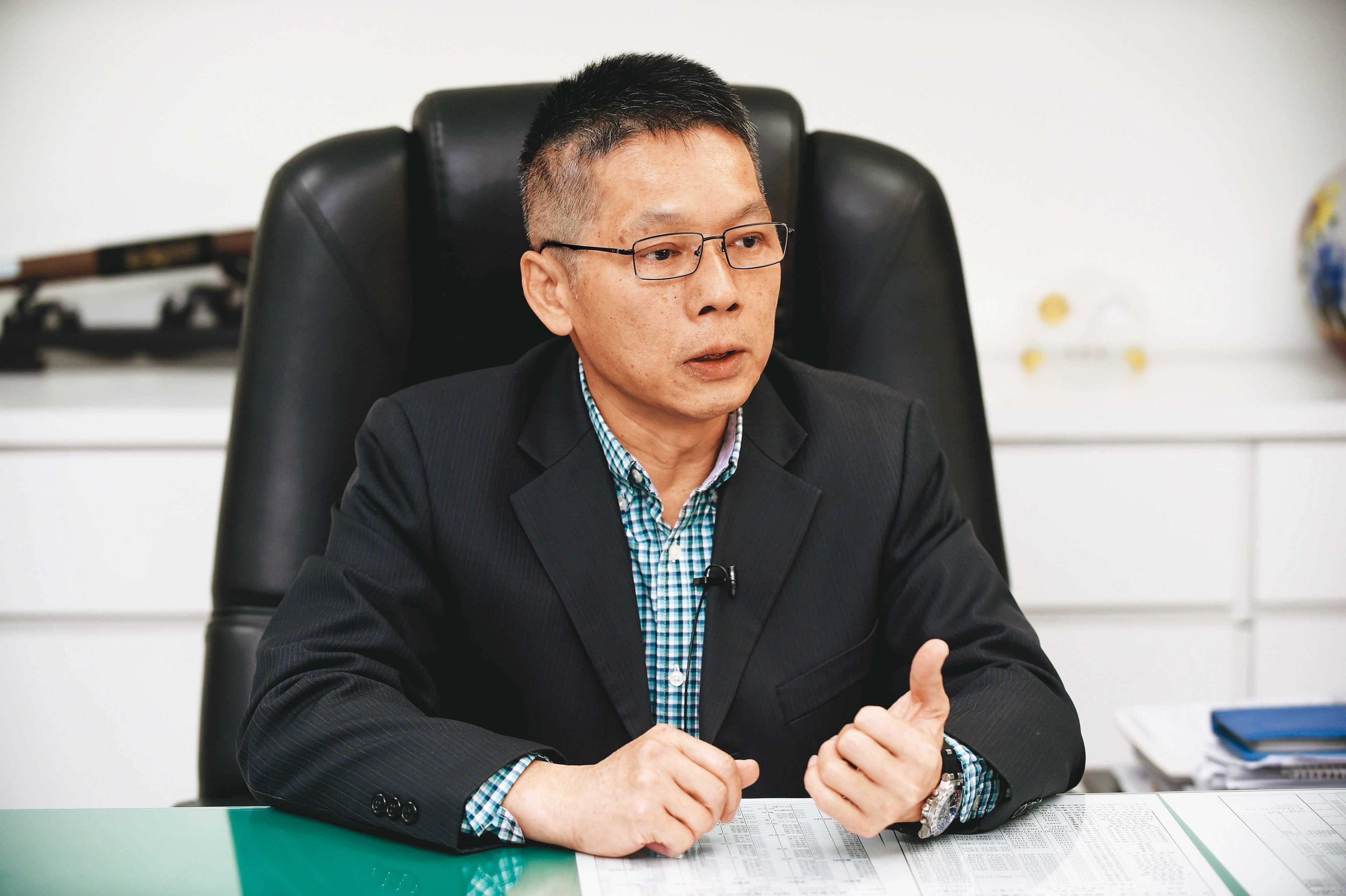 時任宜蘭縣刑警隊長的黃建榮談起偵辦時的靈異現象,記憶猶新。