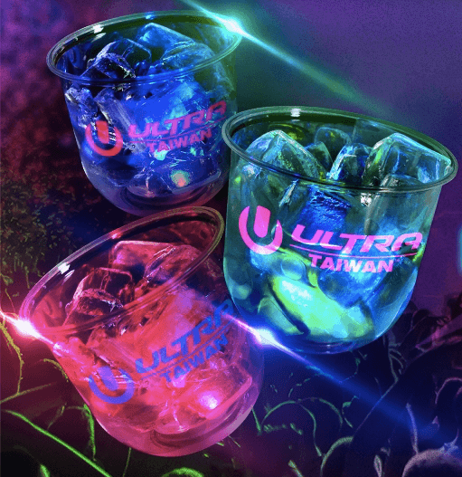 獲得夜店、酒吧愛用的發光杯,是某次潘威志到深圳出差時得到的靈感。(翻攝自瑞興工業官網)