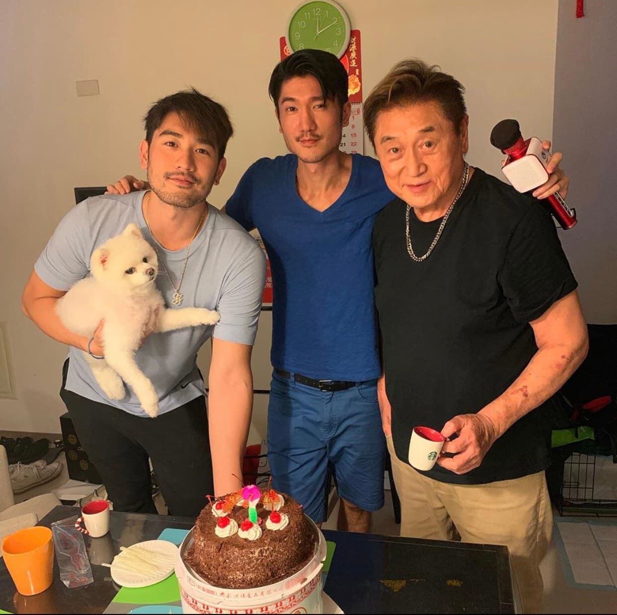 5日高以翔哥哥高以橋生日,貼出一張去年慶生日的合照,看得出很思念第弟。(翻攝自高以橋IG)