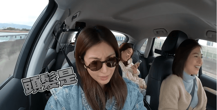 劉品言開車載楊謹華、宋芸樺、夏于喬出遊。（翻攝自劉品言YouTube）
