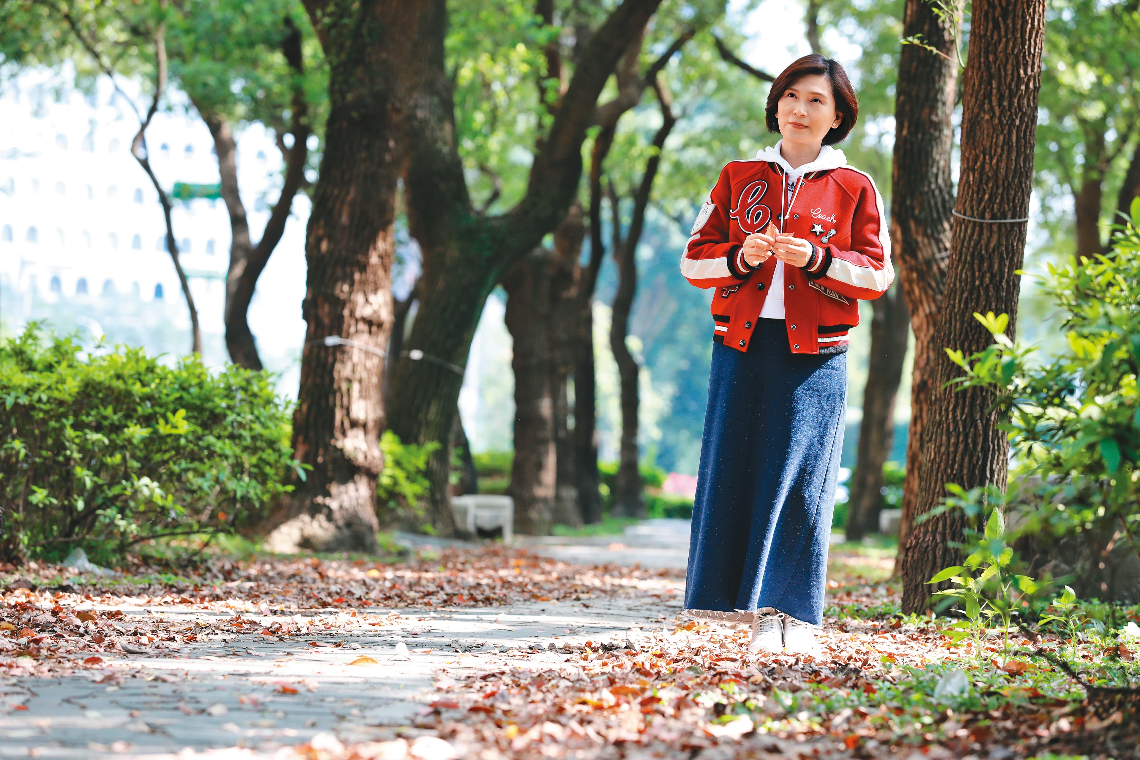 歐玲君說,她寫下了永強的故事,透過生命教育影響其他人的生命,永強短促的生命就有了意義。(周永受攝)