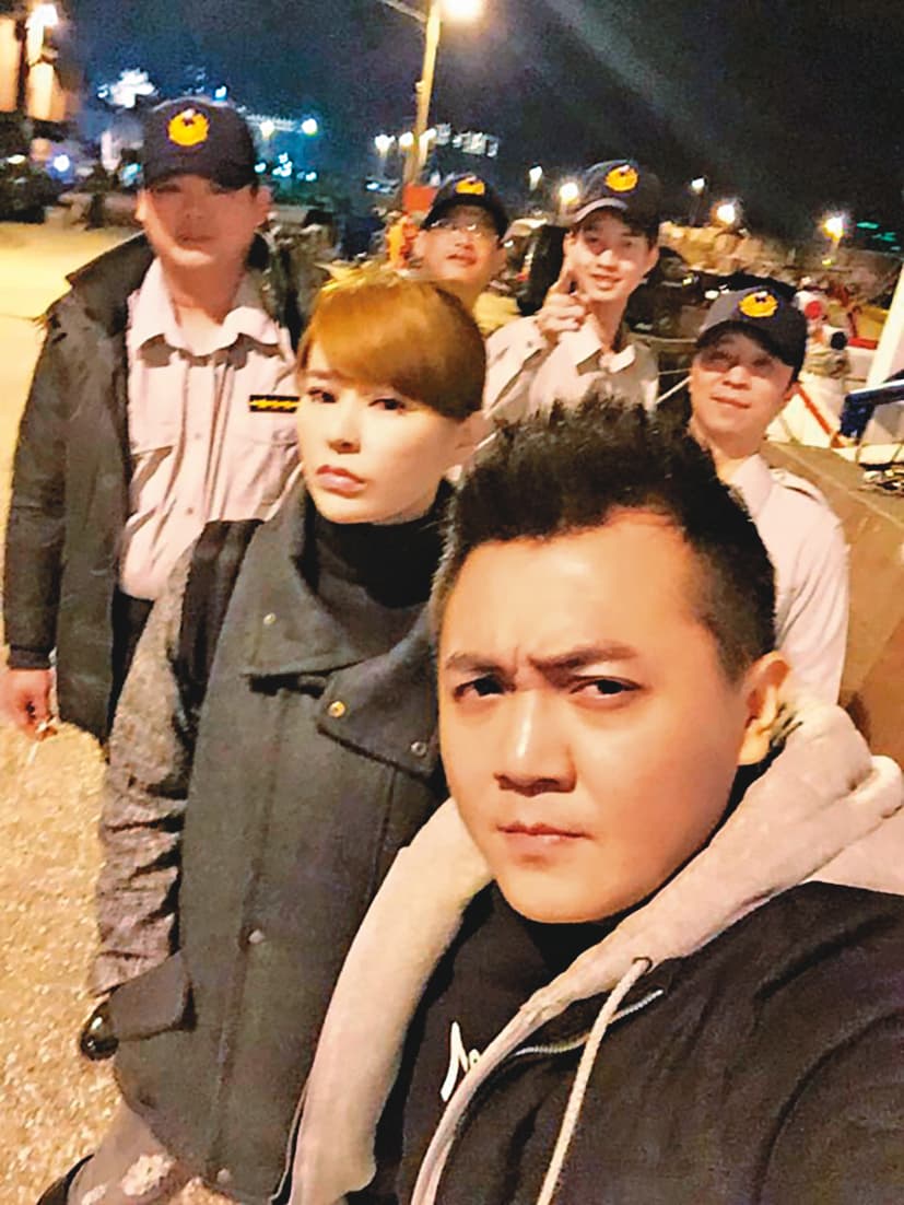 高盟傑曾在《甘味人生》中飾演警察隊長,現實生活中卻因犯罪被警察抓走。(翻攝自高盟傑臉書)