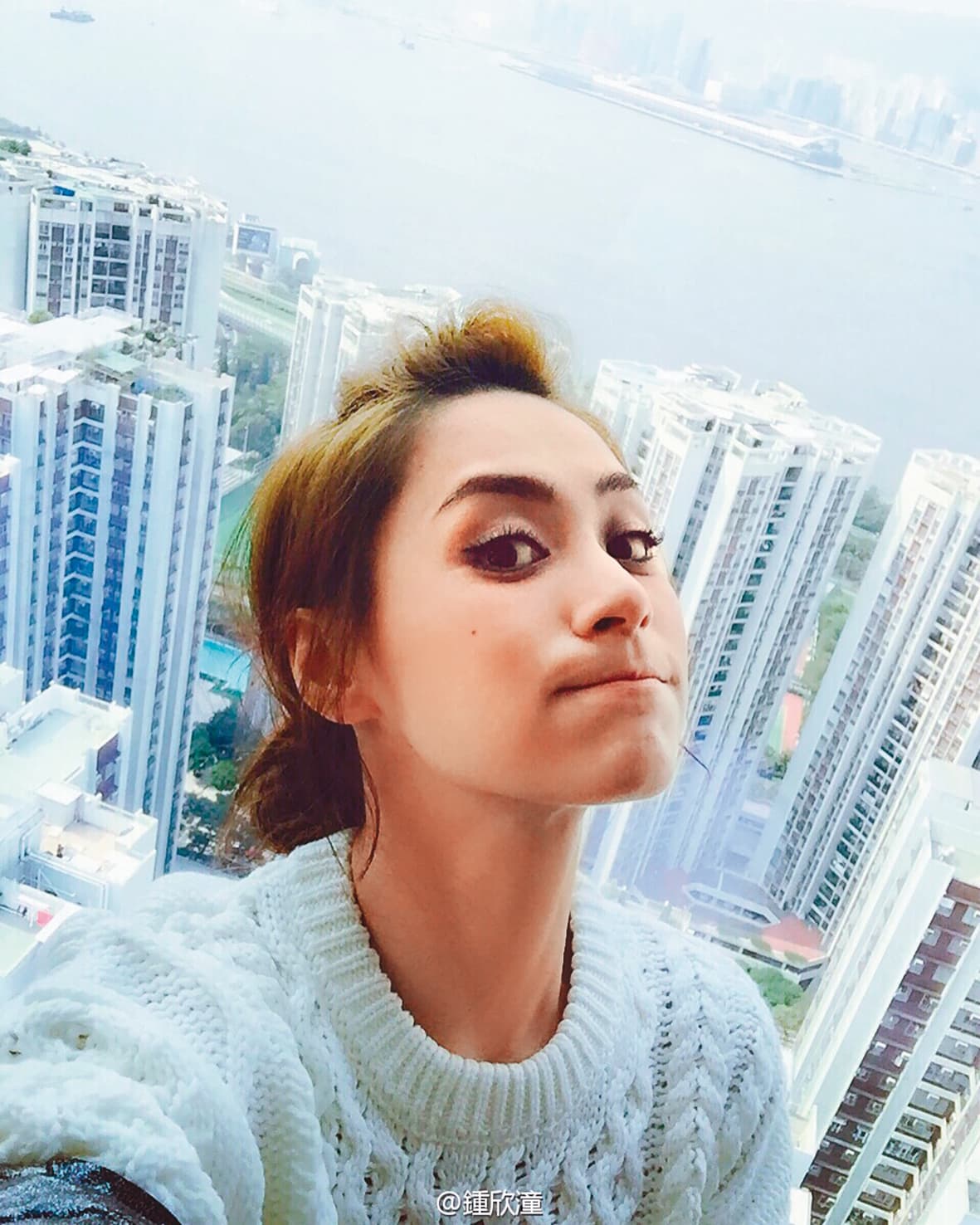 阿嬌是圈中的小富婆,身家豐厚的她,最愛買房投資。(翻攝自鍾欣潼微博)