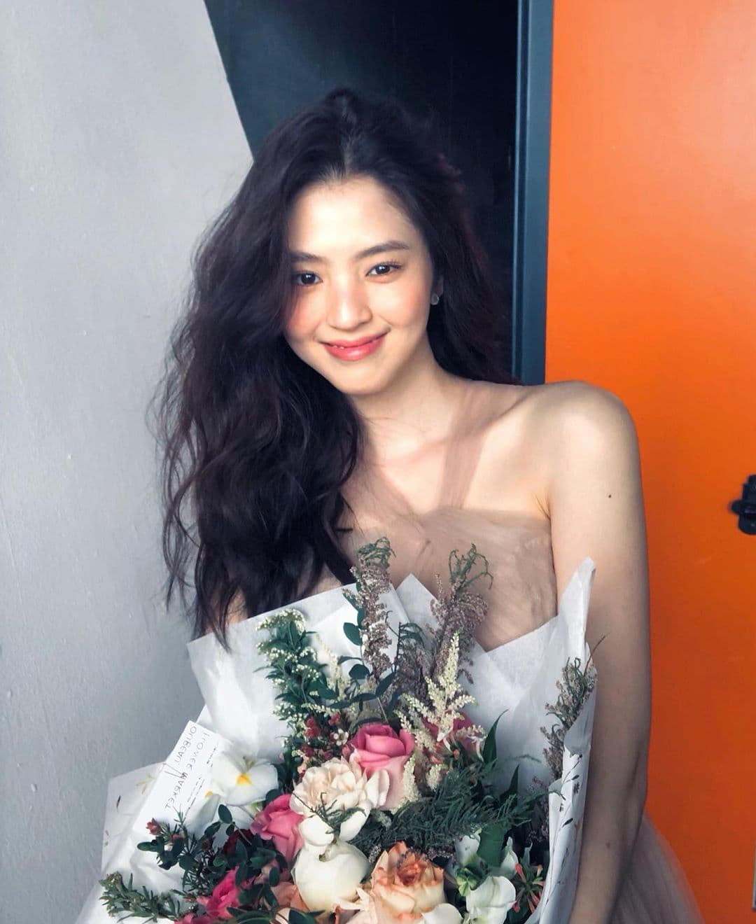 《夫婦的世界》小三韓素希藉本劇獲得高度關注,她在IG發表感言感謝大家支持。(翻攝韓素希IG)