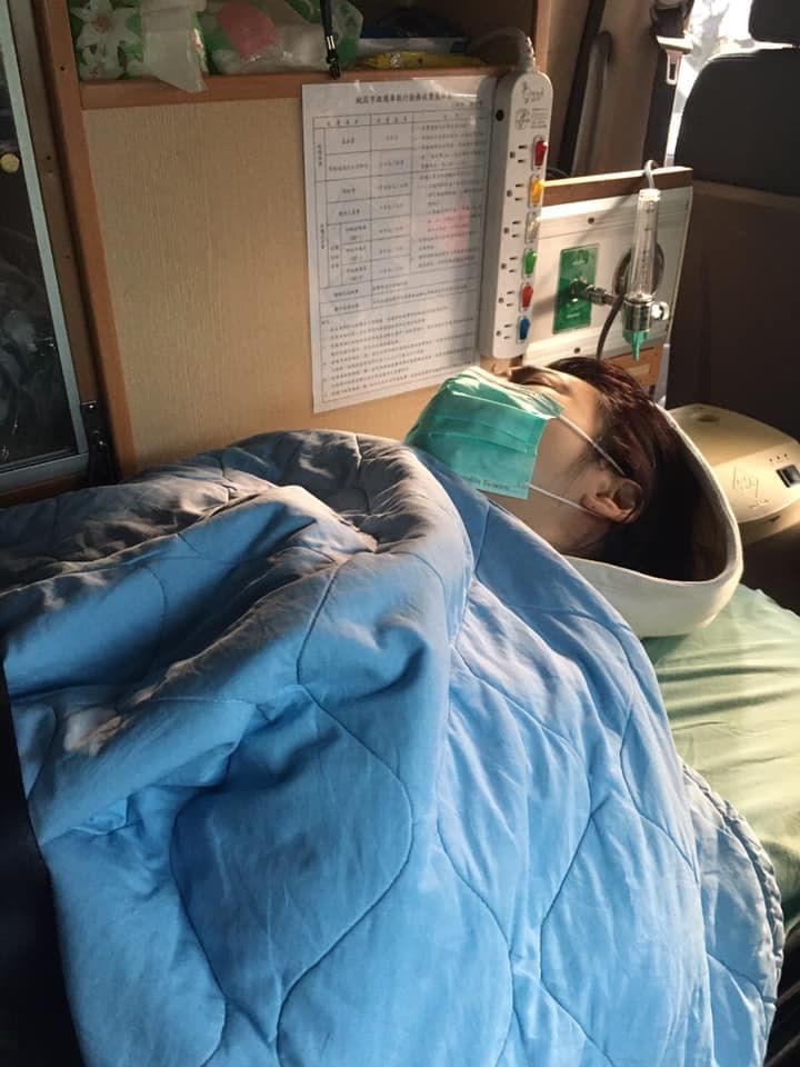 徐瑋婷因急性闌尾炎住院,14日因病情未好轉而緊急更換醫院。(翻攝自徐瑋婷臉書)
