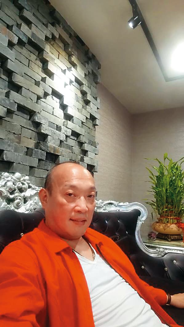 郭桂彬2012年在三溫暖與日籍客人起口角,他被控找來黑衣人打對方。(翻攝自郭桂彬臉書)