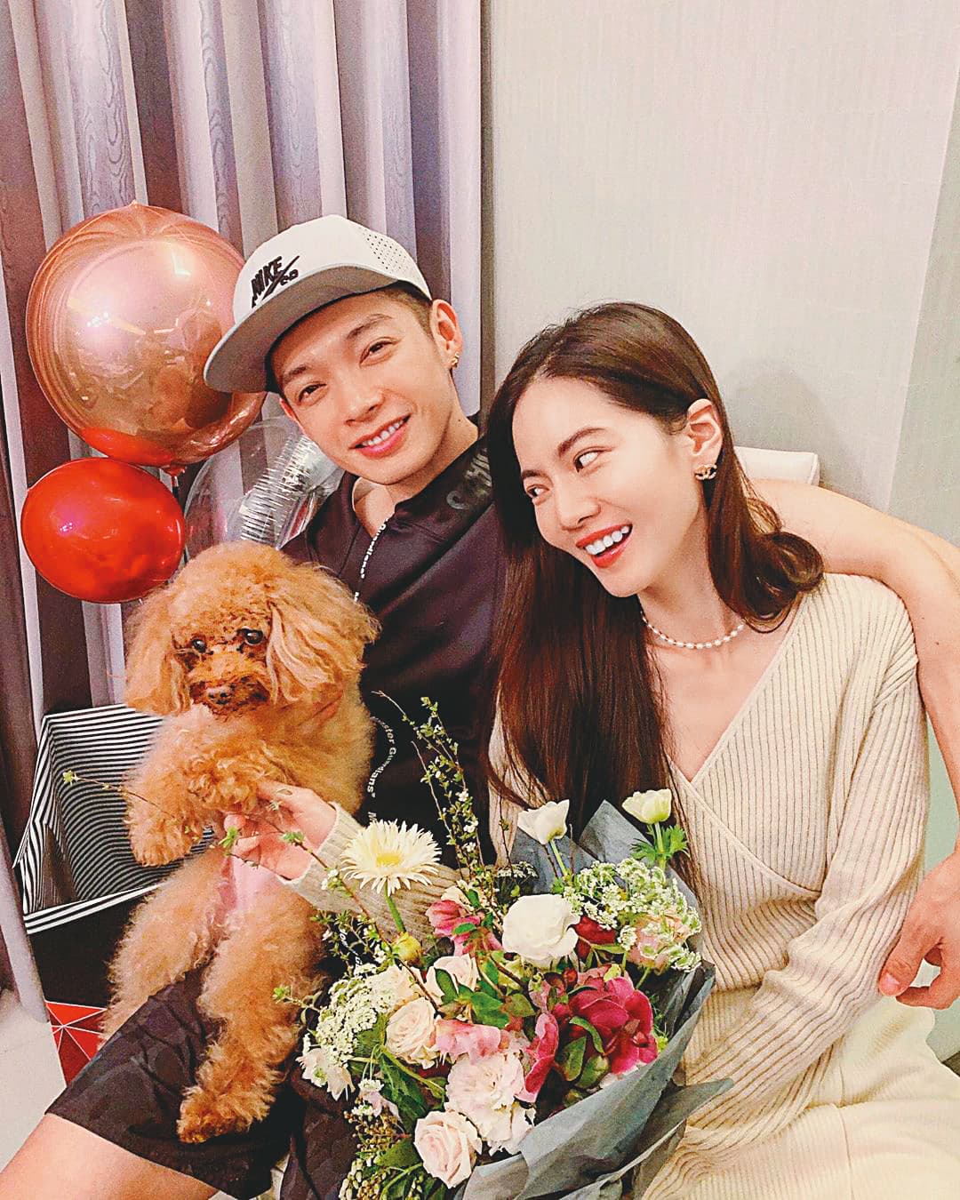 曾之喬與辰亦儒(左)交往10年,直到登記結婚後,才公開放閃。(翻攝自曾之喬IG)