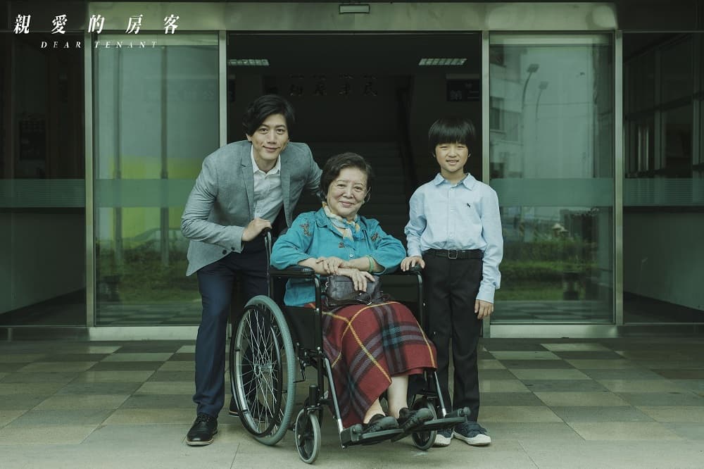 莫子儀(左起)、陳淑芳、白潤英在《親愛的房客》飾演命運安排下,住在同一個屋簷下的房客與房東。(牽猴子整合行銷提供)