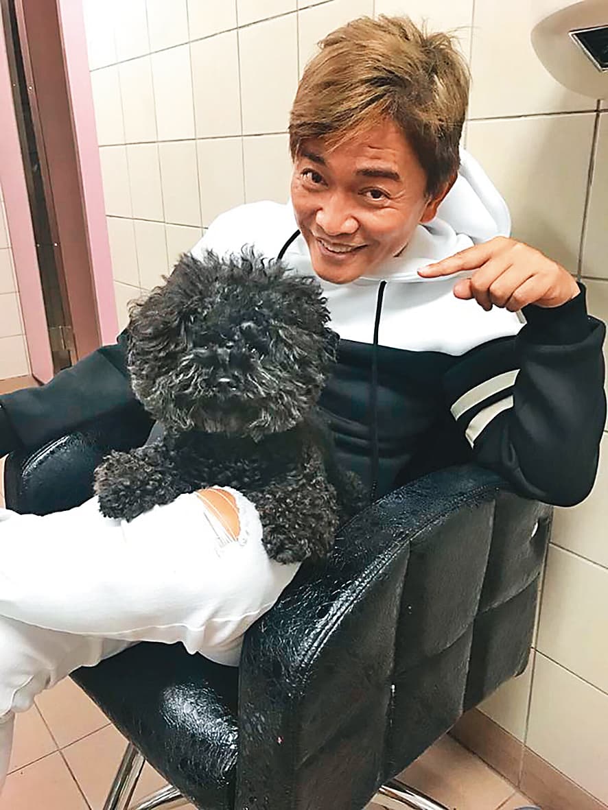 吳宗憲很愛狗兒子Bingo經常跟著一起工作，還曾一時好奇幫Bingo剪毛，結果把毛剪壞。