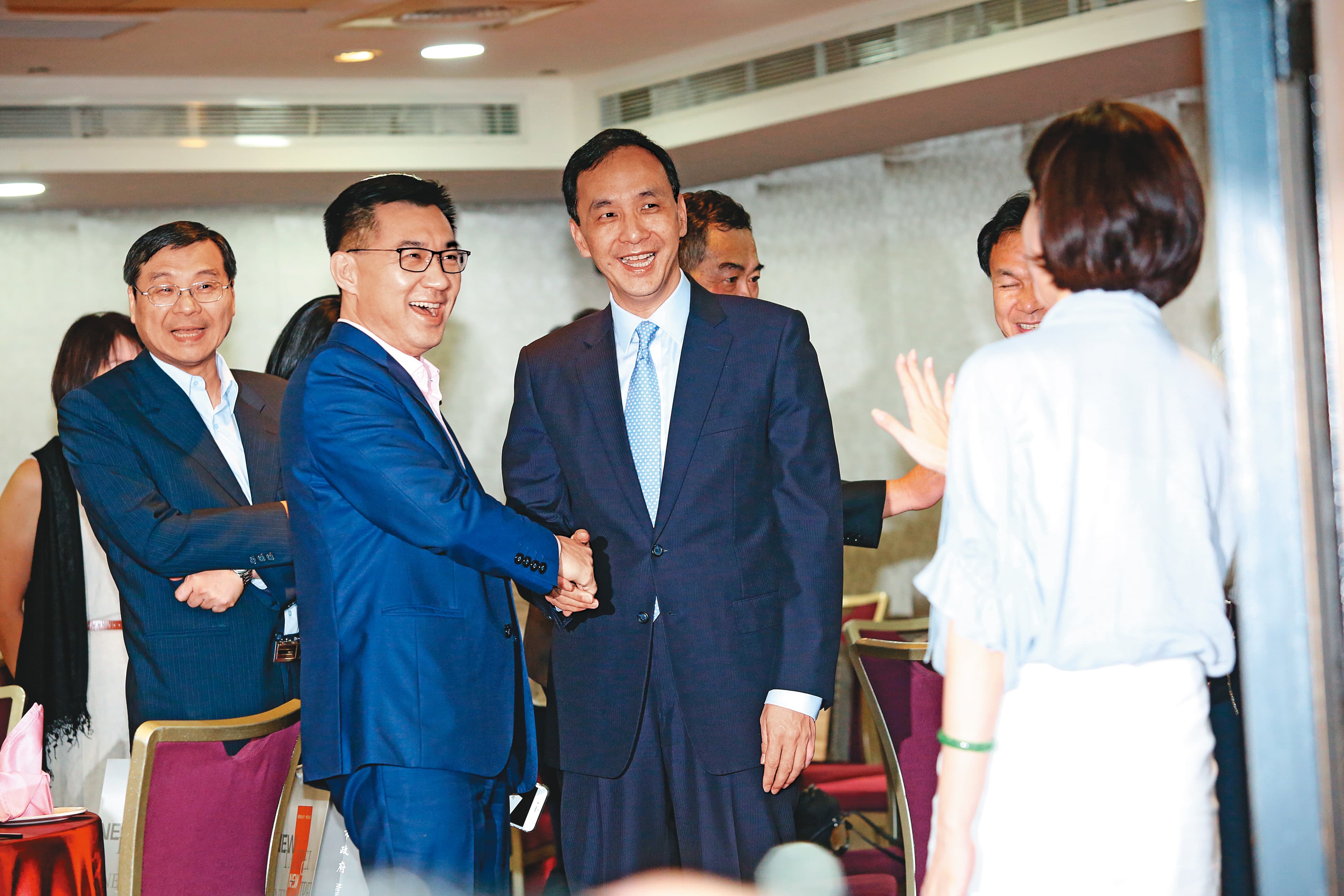 韓國瑜動向未明,有利江啟臣為後罷韓局勢展開布局,但也須嚴防黨內另一勁敵朱立倫。