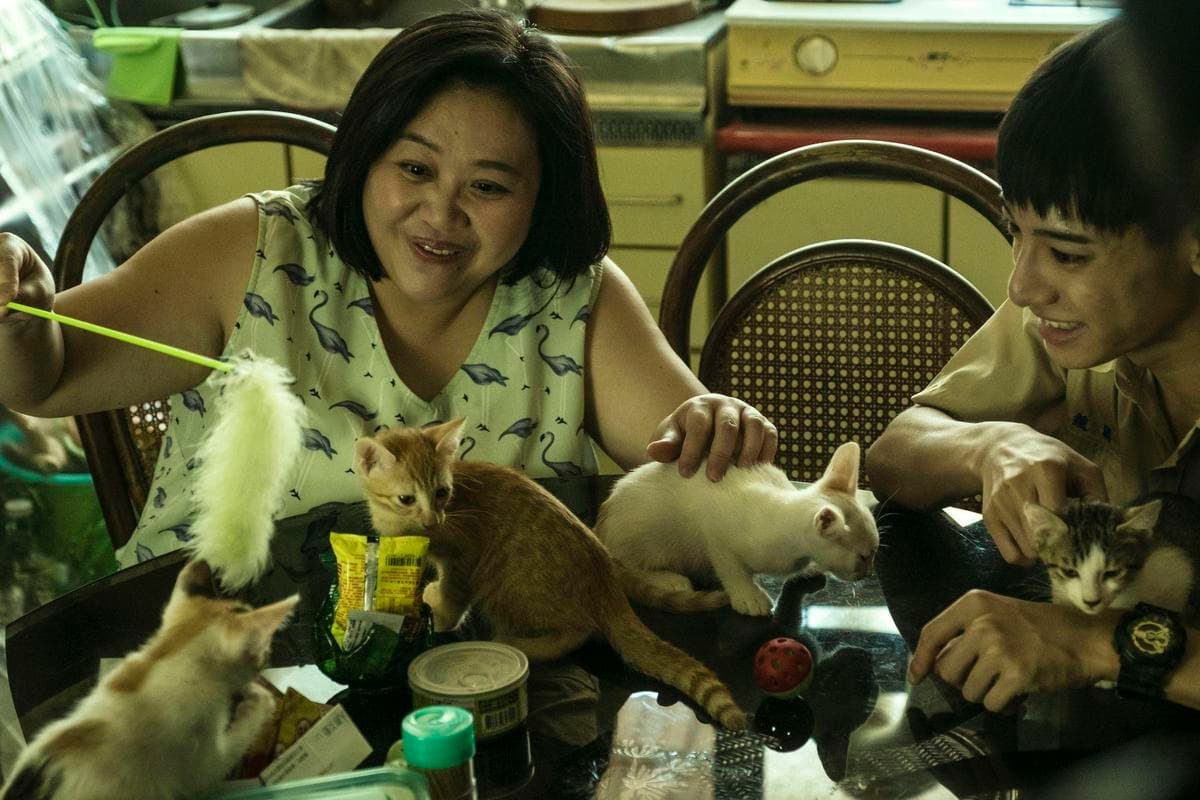 演出《你的孩子不是你的孩子》時，她吃類固醇治療氣喘，臉雖然很繃，她覺得卻讓她演出的狂妄特別有感。（公視提供）