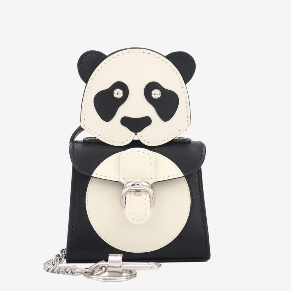 Les Miniatures香港系列Panda熊貓包款。NT$33,900。(美之心提供)