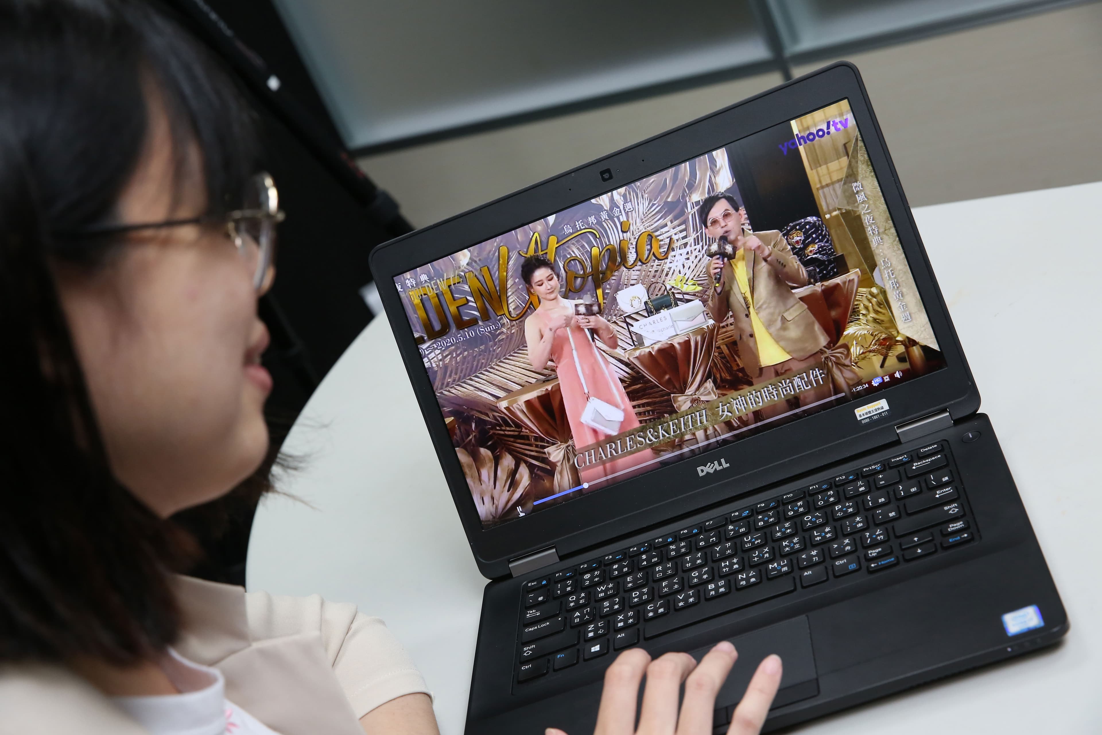 今年受疫情影響，以往VIP的封館活動「微風之夜」改為線上直播。
