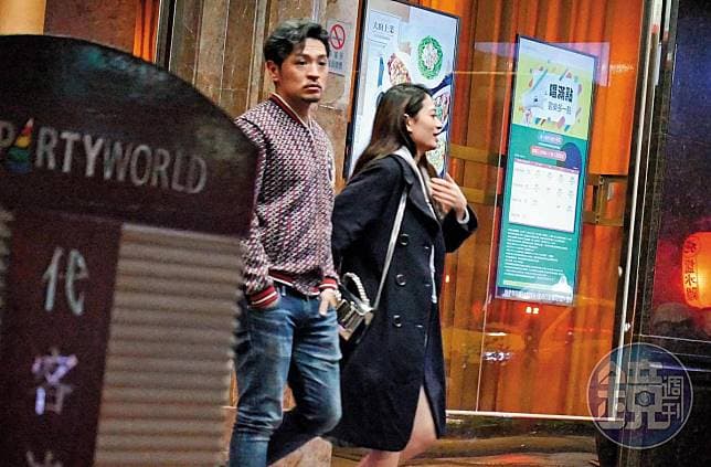 去年初夢多被本刊直擊帶著正妹夜唱KTV,沒多久又和書那娜交往,但最近分手。