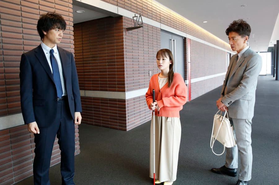 木村拓哉(右)和齋藤工(左)演出的新劇《BG終極保鏢2》收視開紅盤。(翻攝《BG終極保鏢2》官方 Twitter)