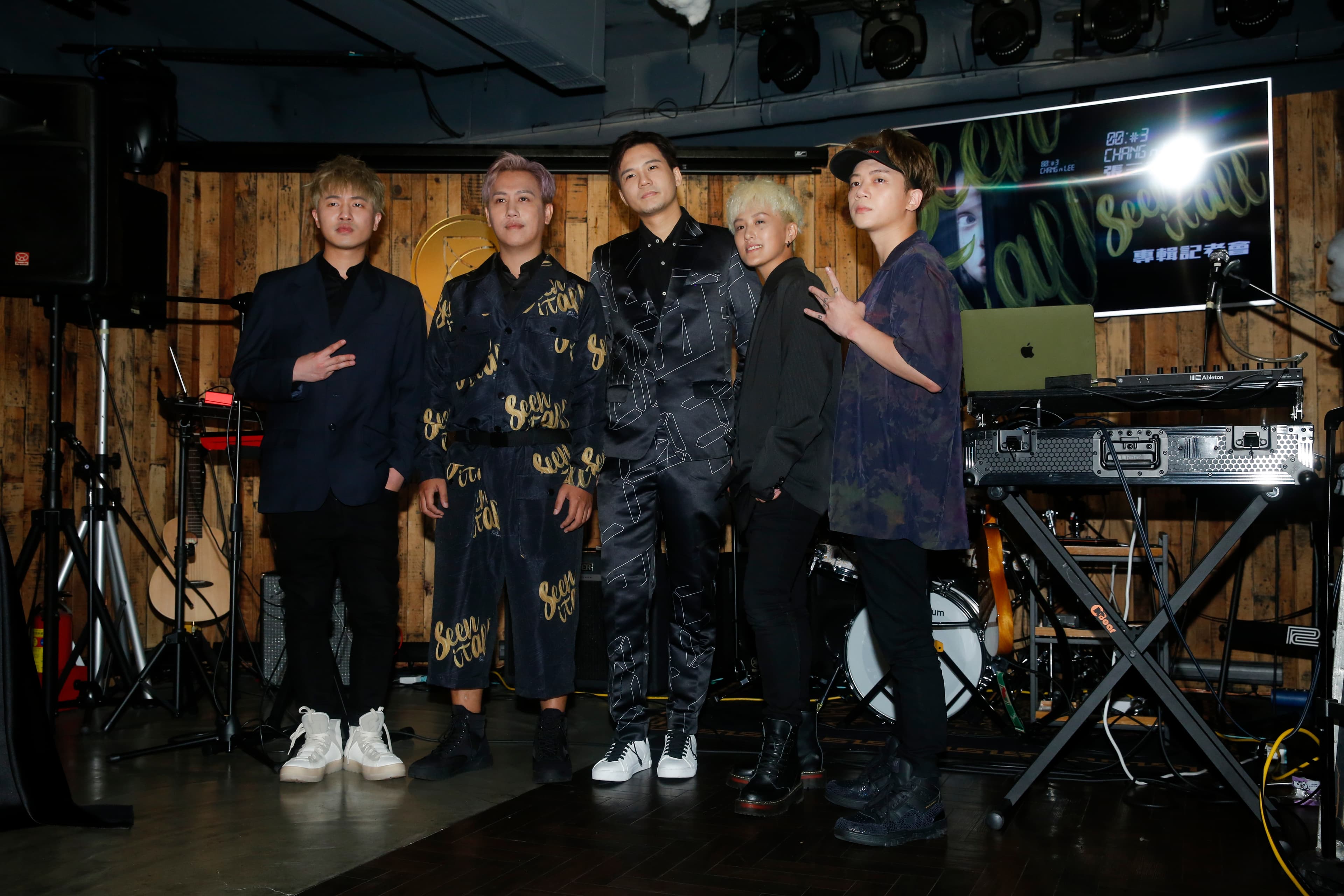 張三李四第三代成員亮相,宣傳新作《Seen It All?》。