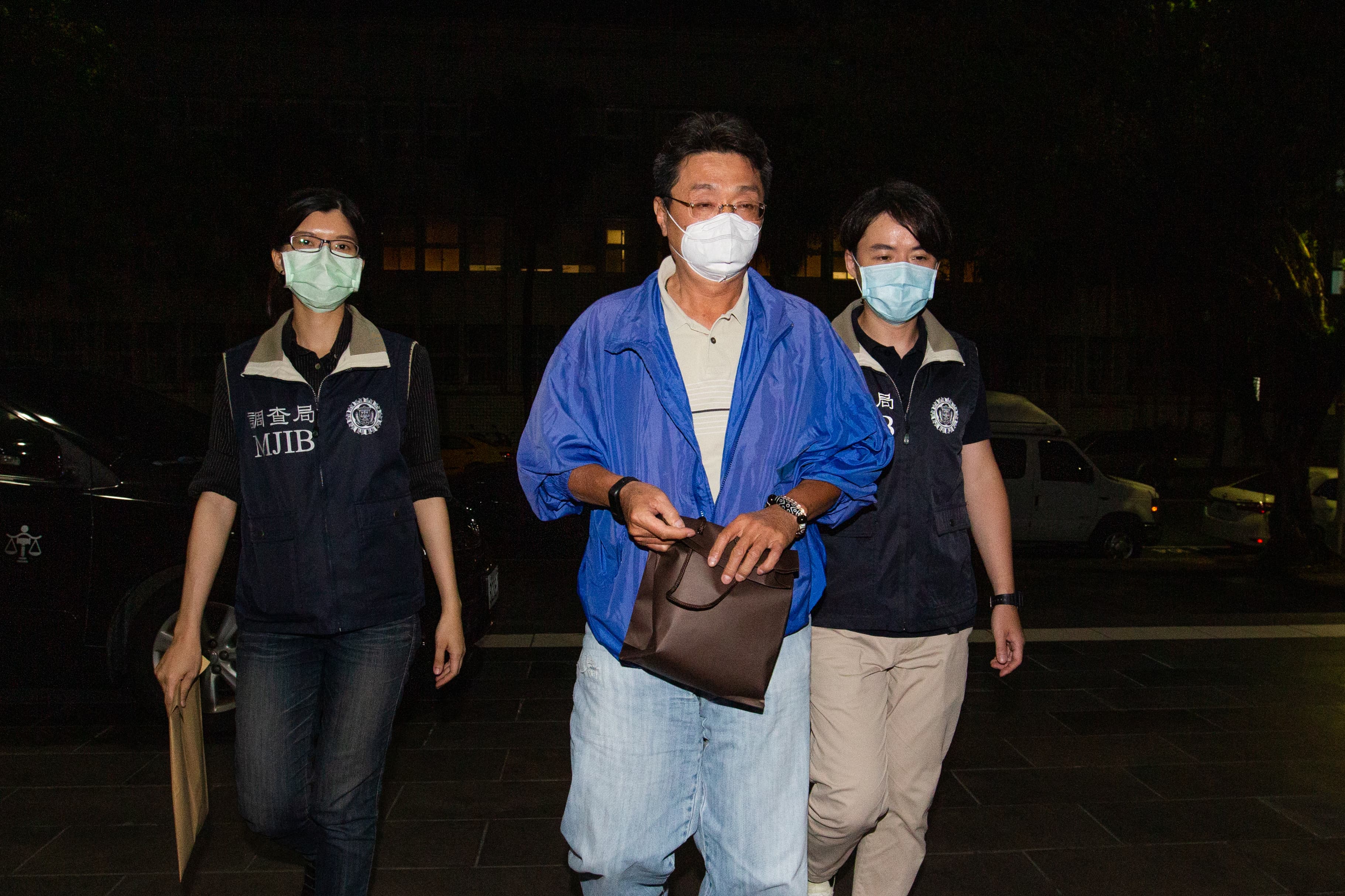 洪村騫的祕書李世仁也被依違反貪汙治罪條例,向法院聲請羈押禁見。