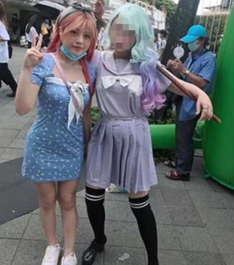 對於曾與爭議女子合影,米砂回應對該女行徑並不知情。(翻攝自臉書)