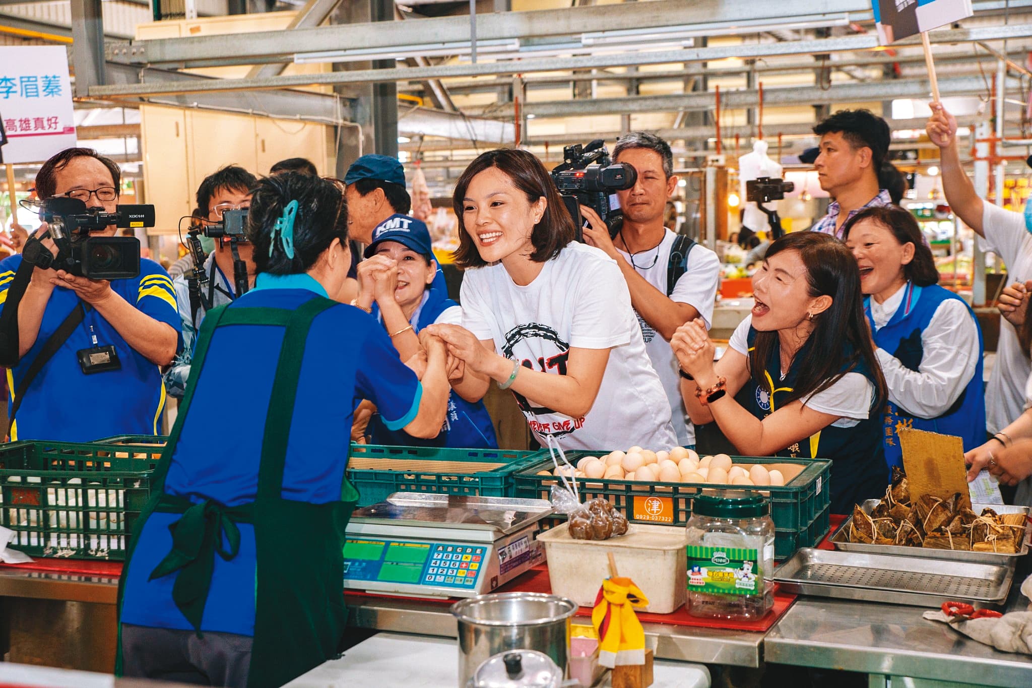 代表國民黨參戰高雄市長補選的李眉蓁,韓系色彩濃厚,獲韓市府人馬進駐輔選。(李眉蓁競辦提供)