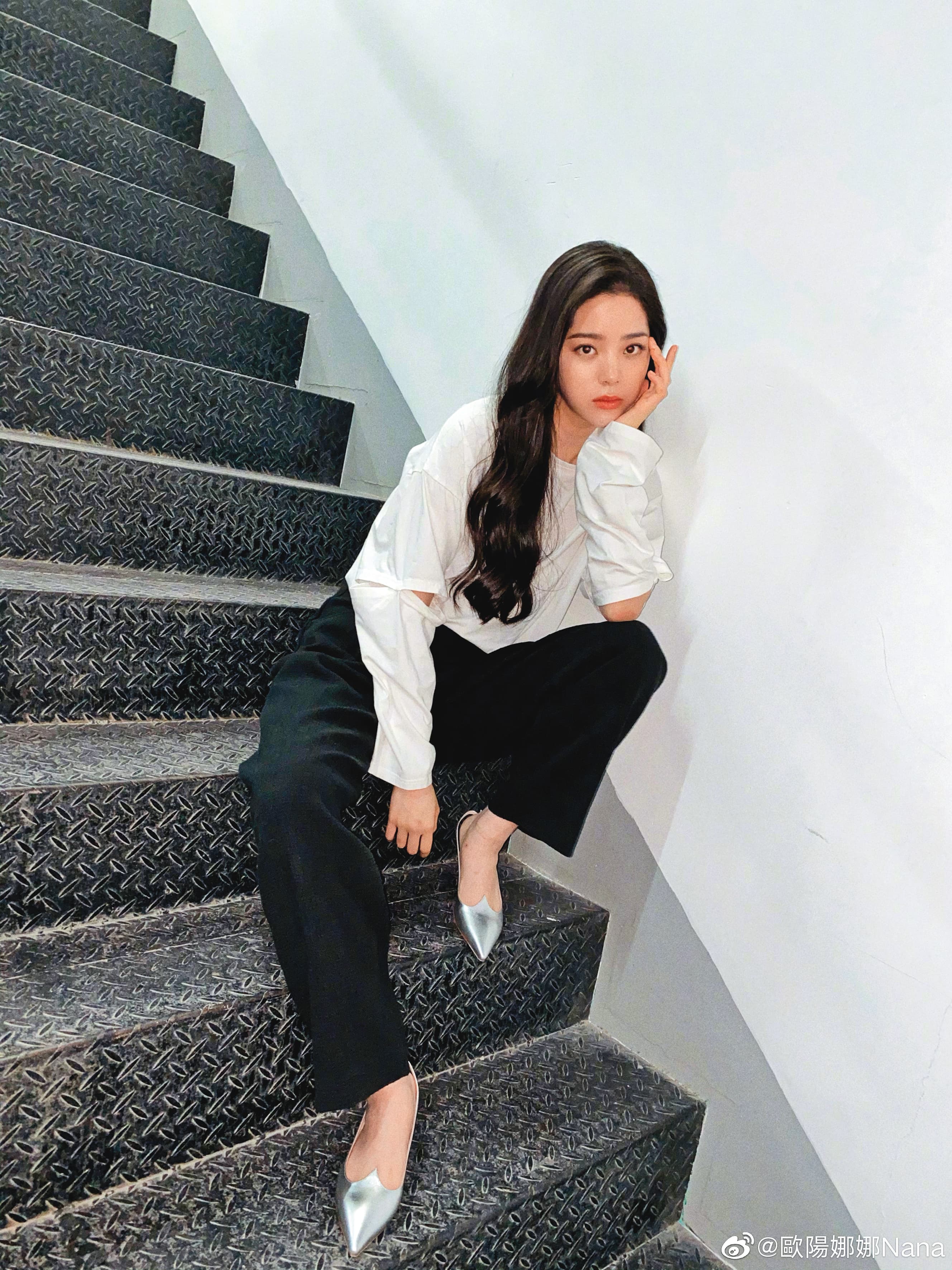 歐陽娜娜雖然李安與成龍的兒子都傳過曖昧,不過真正有愛的是陳凱歌的兒子陳飛宇。(翻攝歐陽娜娜微博)