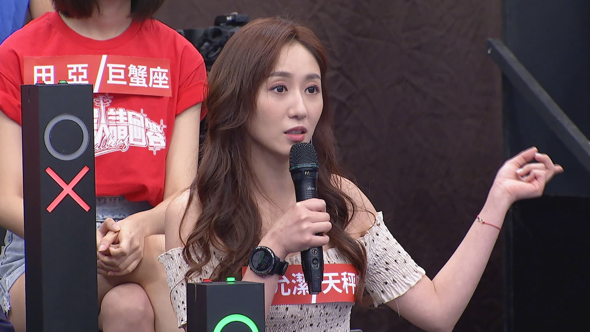 蔡允潔自曝是重男輕女的受害者。(中天提供)