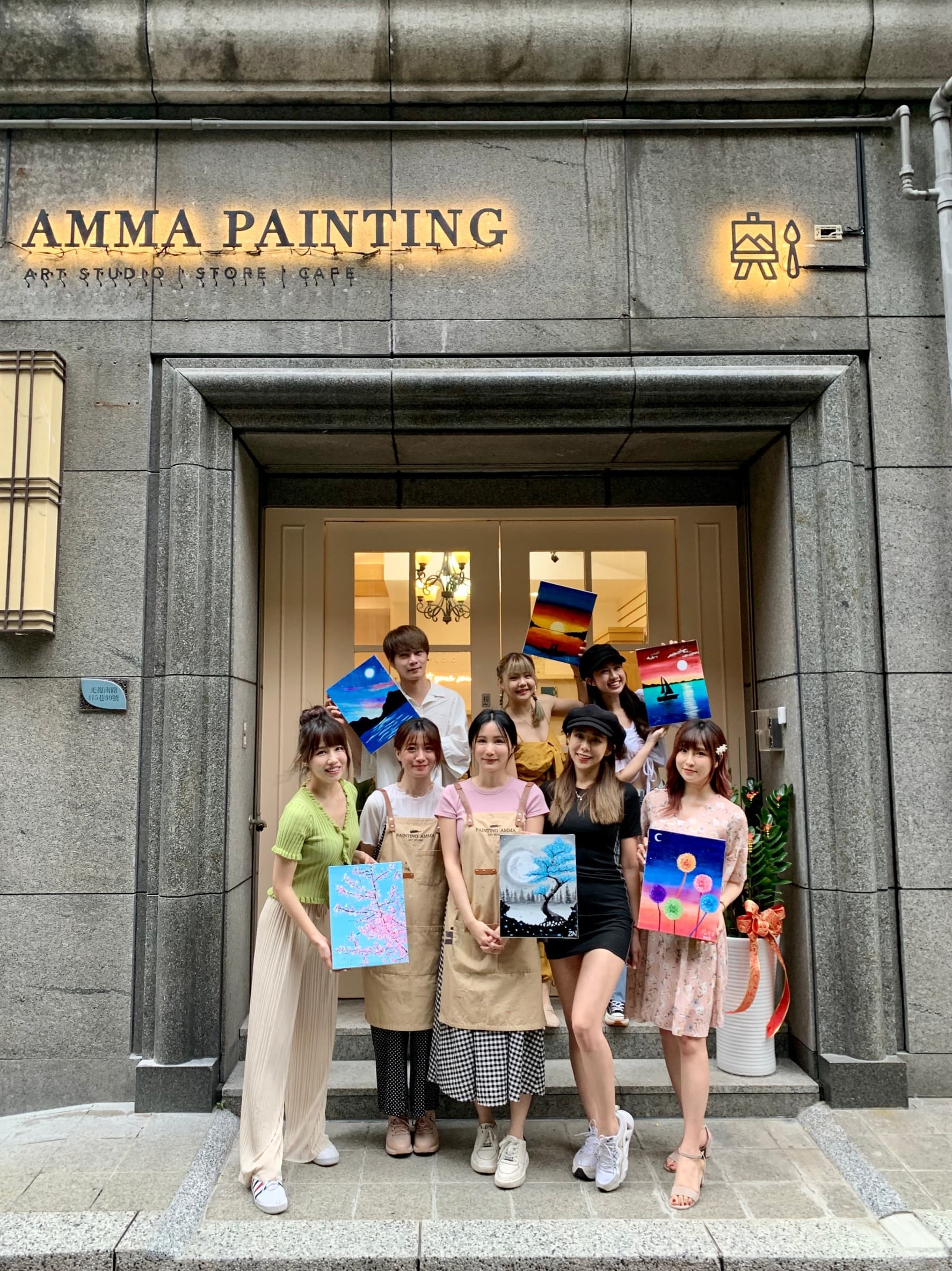 7人的畫作將全數捐贈給家扶基金會做公益拍賣。(AMMA PAINTING提供)