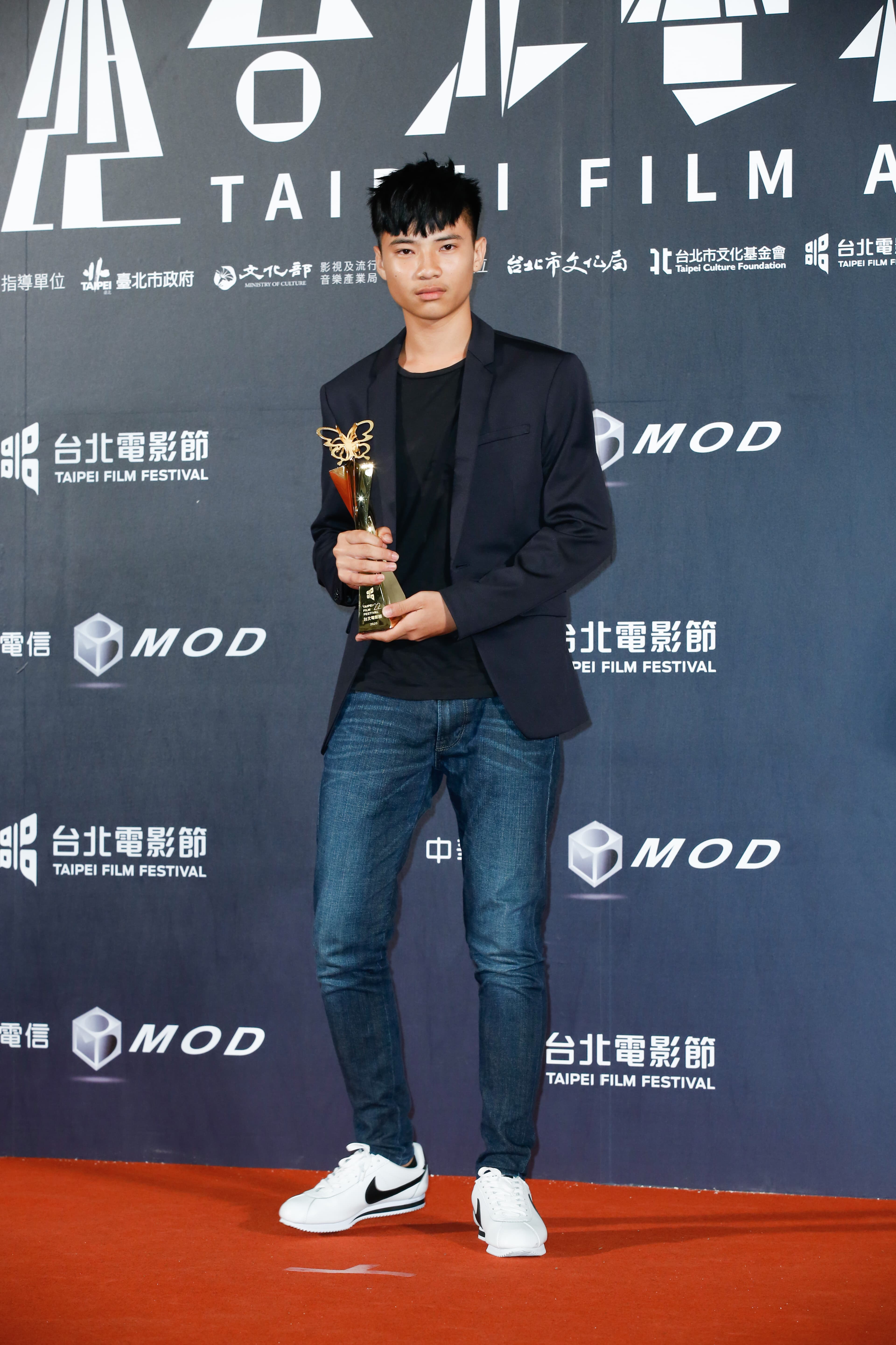 李曆融也僅15歲,出身雲林口湖鄉的他,入圍好消息全村皆知,被打趣成了「雲林之光」。