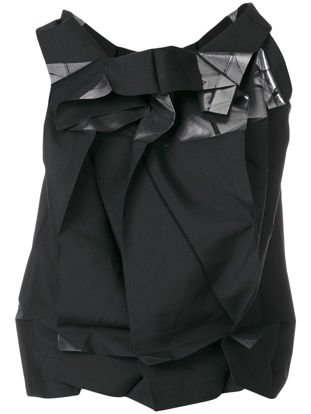 林青霞的上衣來自Issey Miyake。約NT$28,000(翻攝自FARFETCH)