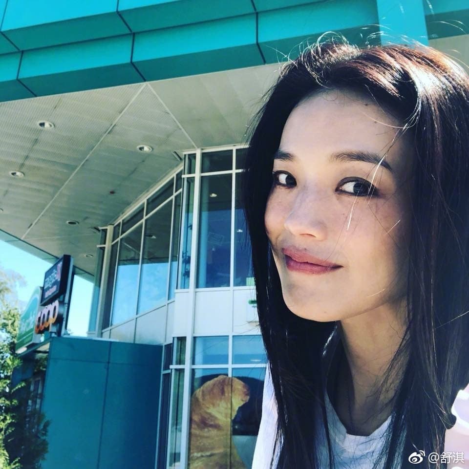 如今44歲的舒淇,找出自己最舒服的方式過生活。(翻攝自舒淇微博)