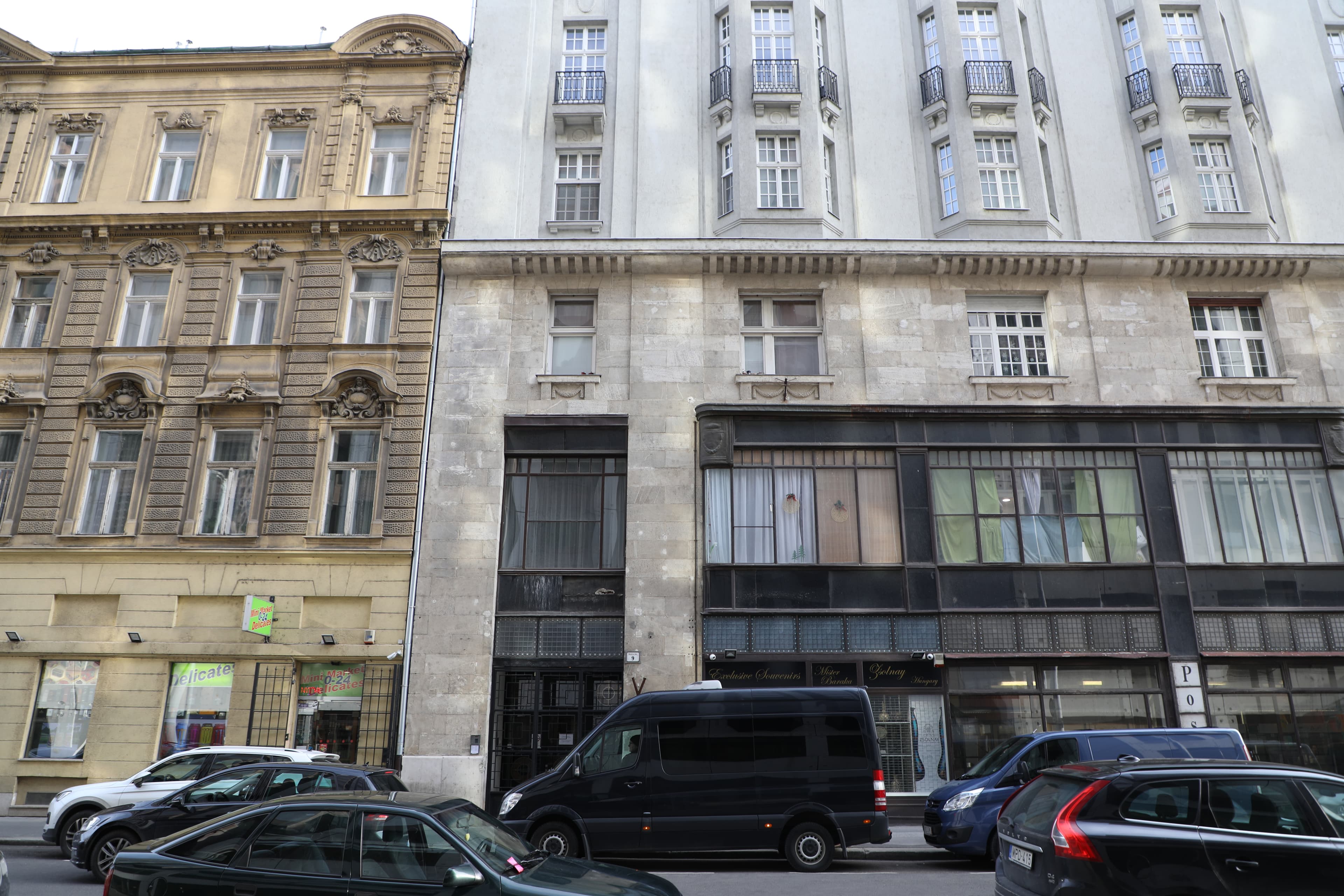 「My lovely home in Budapest」位在佩斯的中心區，購物完還可以回去休息一下再出門。