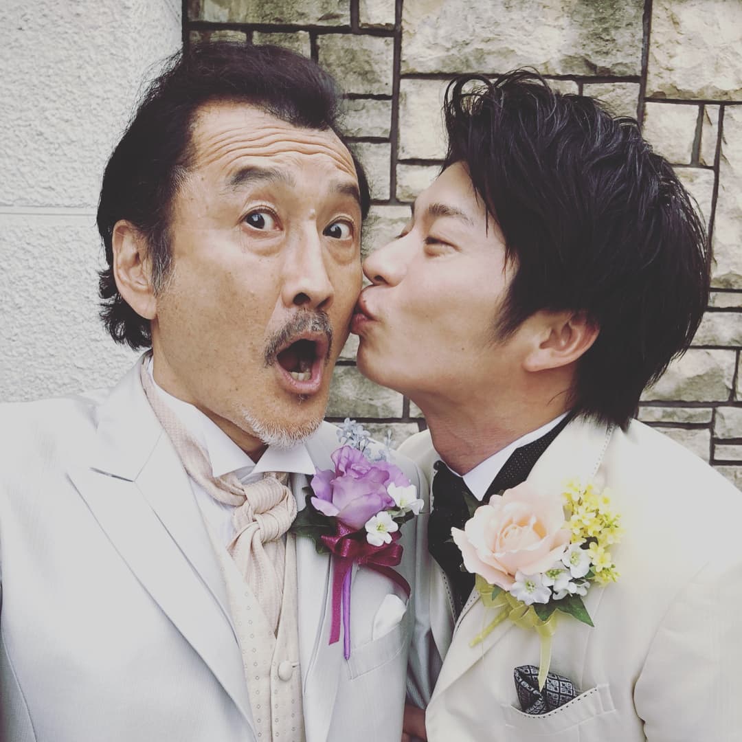 田中圭與吉田鋼太郎在《大叔之愛》互動總引起觀眾熱烈討論。(翻攝musashis_room ig)