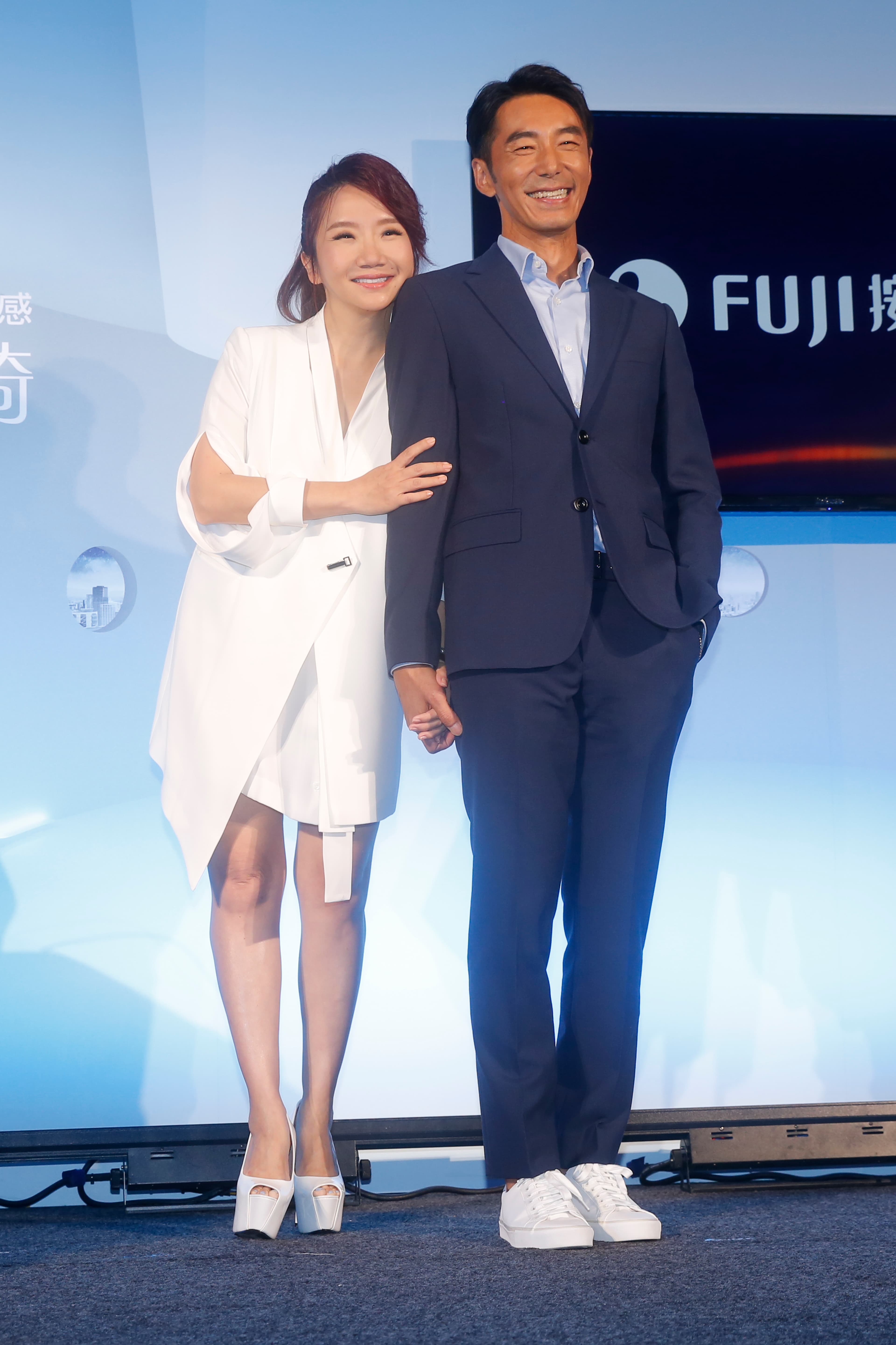 李李仁稱讚陶子現在的主持狀態更自然、更放得開,也讓來賓聽得舒服。
