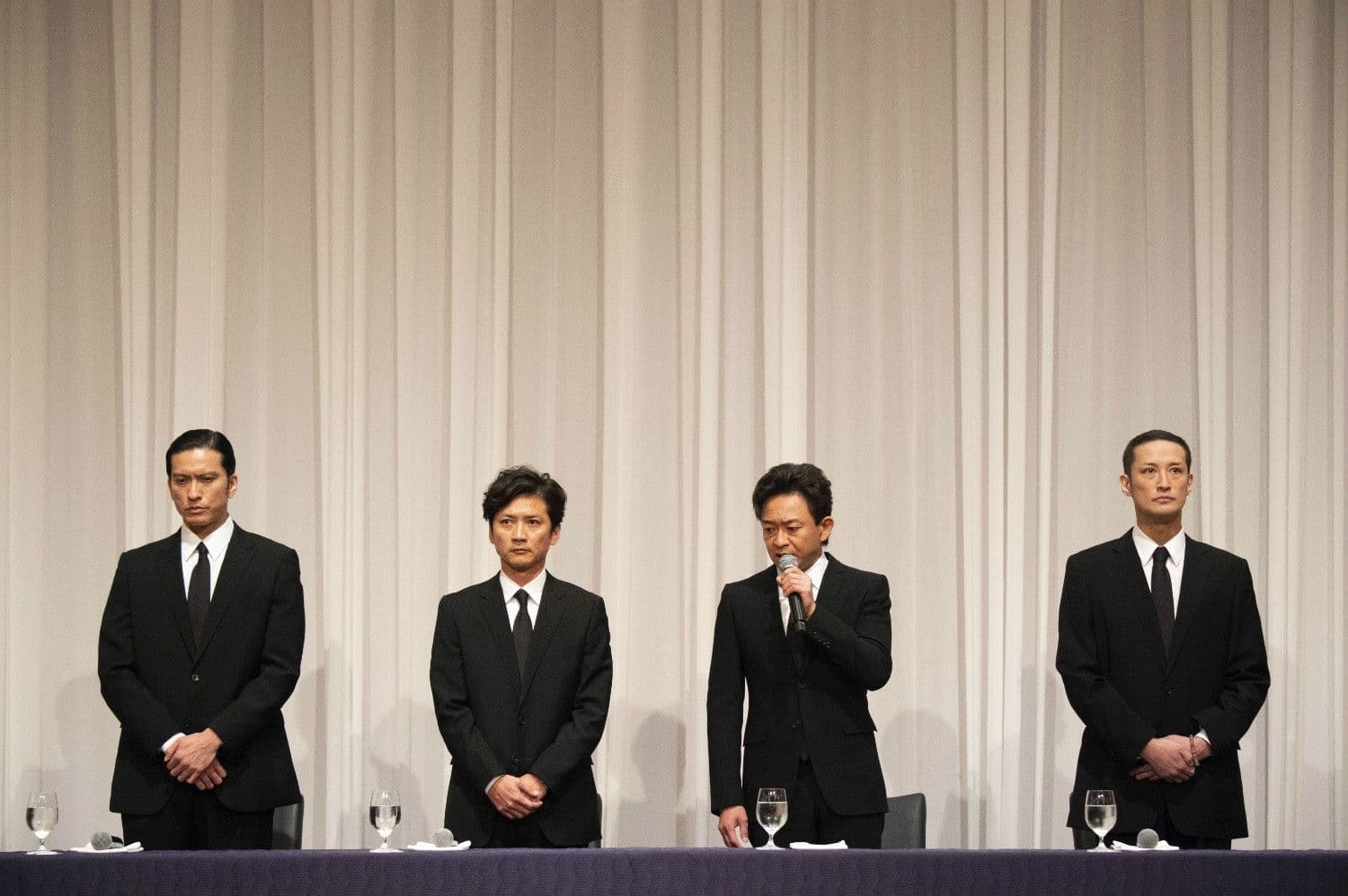 長瀨智也(左一)退社後,剩下3名成員將繼續活動,TOKIO不解散。(網路圖片)