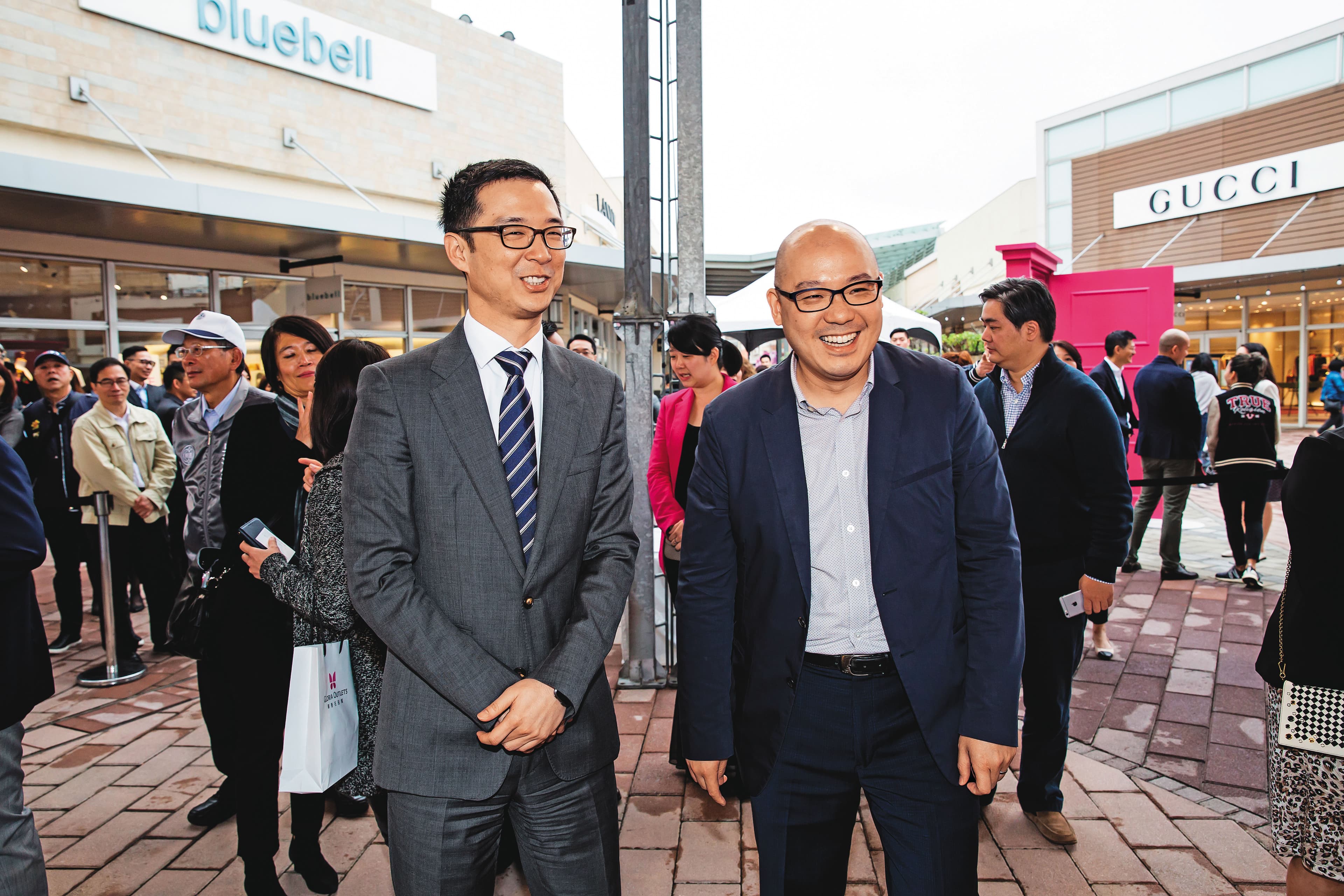 蔡宗翰(左)和華泰名品城執行長陳炯福(右)是好友,也因此和日本西武集團搭上線。