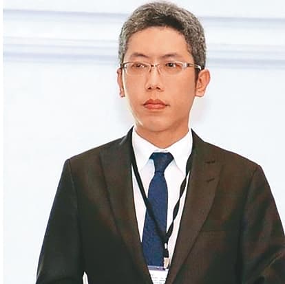 丁允恭曾任高雄市政府新聞局長,去年才接任總統府發言人。(翻攝丁允恭臉書)