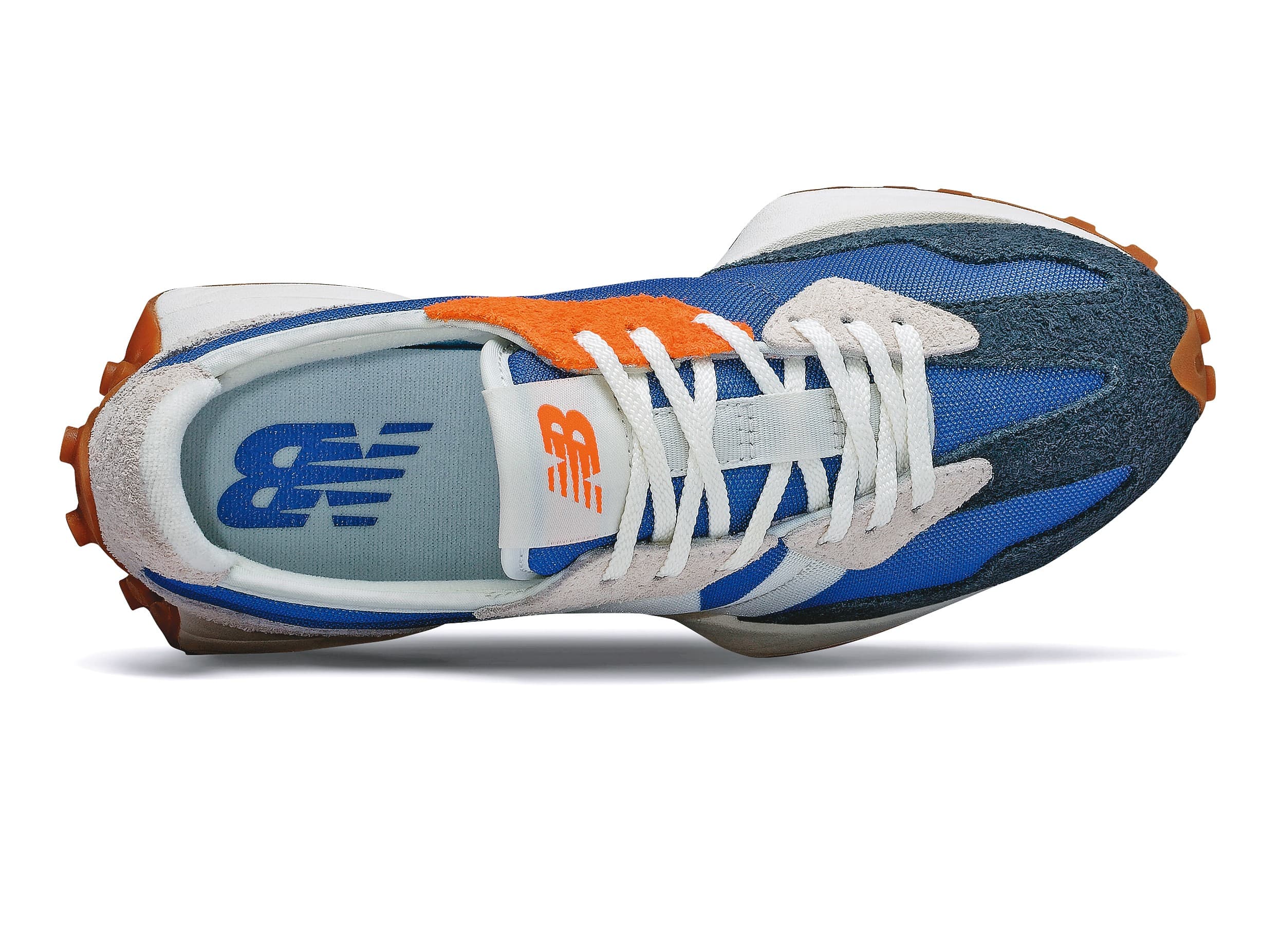高雄漢神巨蛋本月20日起限量販售的327系列,NT$2,980。(New Balance提供)