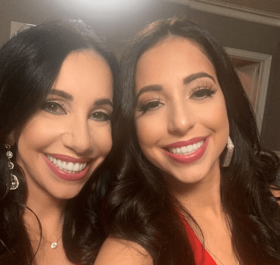 美國母女檔長得太過相似導致枕邊人都認不出。(翻攝自Twitter @Cher Hubsher)