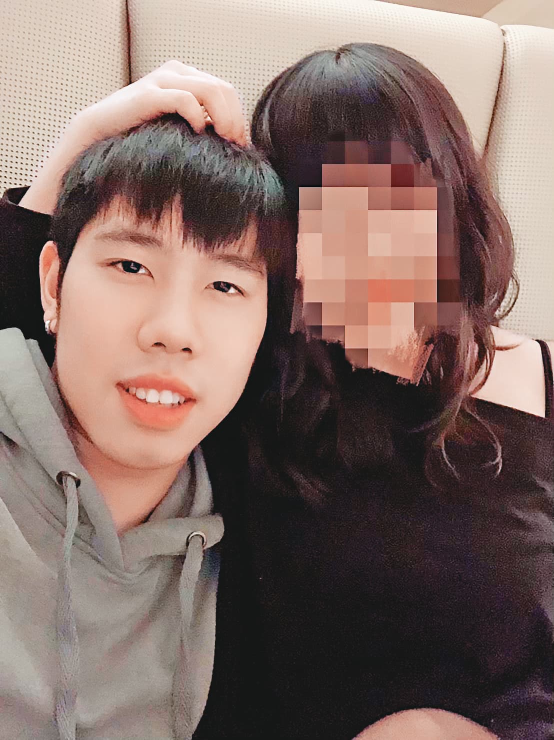 B女（右）認為，因為跟翁男交往期間，自己正好待業中、沒什麼閒錢，才被翁男火速提分手。（讀者提供）